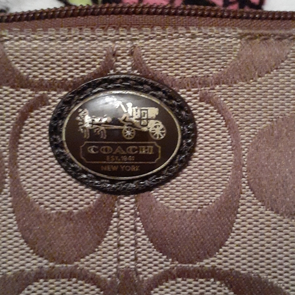 Coach Wristlet - Picture 7 of 8